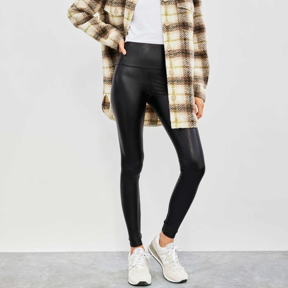 Aritzia Wilfred Free Daria Pant in black size XS